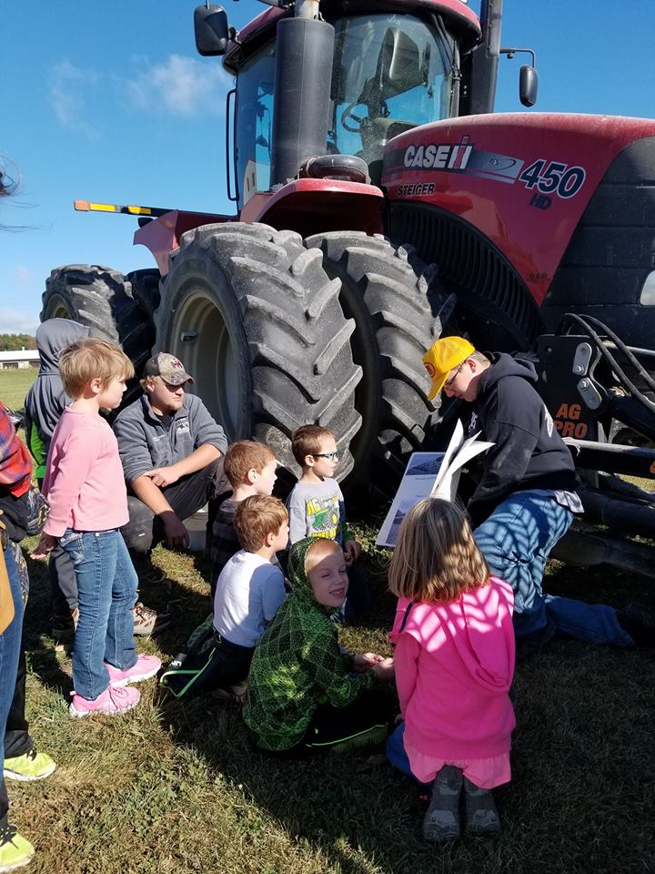 Zielanis Elementary School students learning